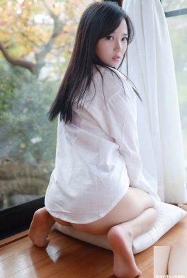 La linda tetona Xu Weiwei tiene una figura sobresaliente y ojos seductores (39P)
