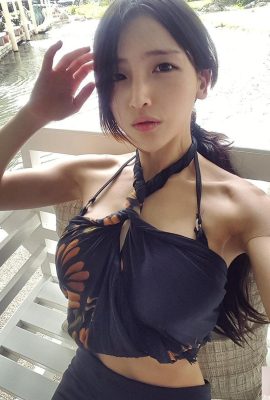 La belleza fitness coreana tiene una figura loca con un top ajustado (55P)