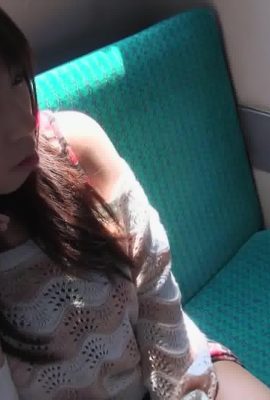 Autobús de la ruta Lukan ~Se rumorea que la chica chorrea y chorrea~ – Chinatsu Kurisu