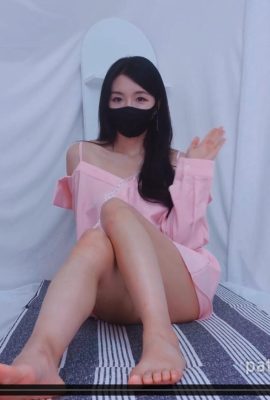 Chica de televisión coreana – Tetas (47P)