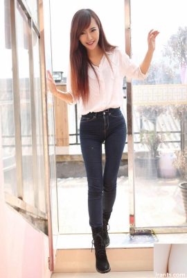 La sexy belleza de jeans MM Zhao Wanni dulce foto (23P)