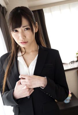 (Nana Amuro) Me gustan las secretarias hermosas y capaces (21P)