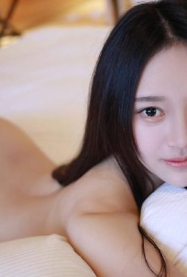 Las nalgas de piel clara de la sexy y glamorosa Tang Qier son llamativas (24P)