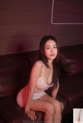 Modelo de belleza rosa coreana muestra audazmente su cuerpo seductor en fotos – LeeSeol (59P)