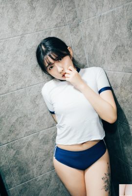 (Sonson) Lolita coreana revela su seductor trasero… insoportablemente cachonda (33P)