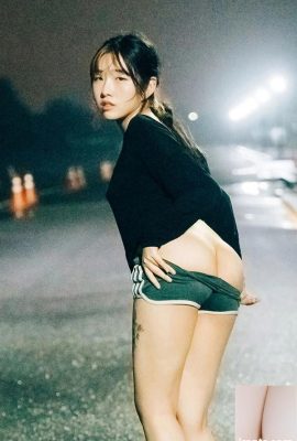 La belleza coreana SonSon expuesta en la calle a altas horas de la noche (36P)