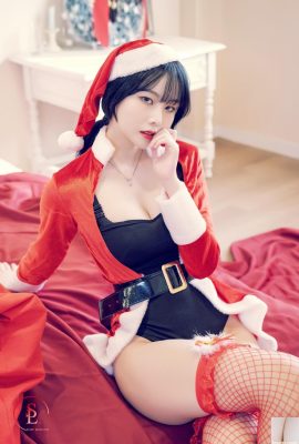 SAINT Photolife – Yuna – Vol.24 Feliz Navidad de Yuna (65P)