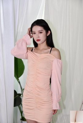 Una rara sesión de fotos privada de una delicada y hermosa modelo china con pechos pequeños: la pequeña Vivian Hsu (54P)