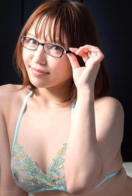 (Futaba Mina) La zorra de gafas anhela una gran polla (21P)