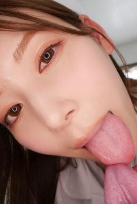 (GIF) Tsumugi Akari, saliva cruda y descuidada, lengua larga, besos profundos y labios de cuerpo completo, lamidas que invitan a la eyaculación… (23P)