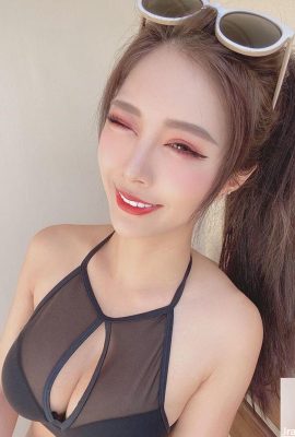 La modelo sexy «Gao Xuan kimmy» con ojos súper eléctricos en la pista de carreras (17P)