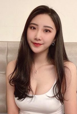 La novia de piernas largas «Wendy Wanxuan» seduce su cuerpo para bailar (23P)