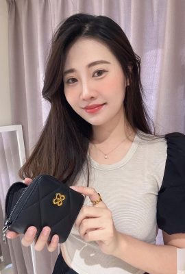 La súper dulce esposa «Pang Hong» tiene una figura sexy y una sonrisa a la que nadie puede resistir (10P)