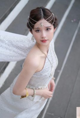 La encantadora niña «Li Mengchun» tiene una figura increíble y una sonrisa llamativa con una sonrisa dulce y derretida (10P)