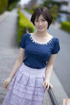 (Okuda Saki) Una mujer madura con una figura sexy y sexy sigue siendo perfecta (27P)