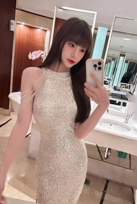 La chica sexy «Amber Qianyu» tiene una figura perfecta y desafía los límites visuales. Es delgada y material (10P).
