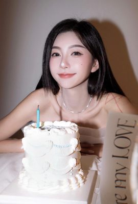 La chica de piel clara «Xu Suansu» luce sus pechos redondos y su sexy cintura… sin ningún disimulo (10P)