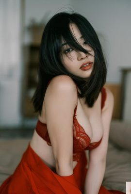 Joven modelo Nian Nian – kimono rojo (34P)