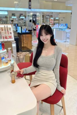 La mejor joven modelo «Zhang Qiqi», blanca y tierna leche de nieve, fresca y lujuriosa, llena de tentación, irresistible (10P)