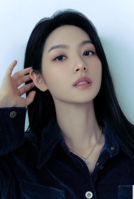 Glow_ddoni, una hermosa chica de Corea del Sur, tiene una apariencia dulce y una figura esbelta de modelo, lo que fascina a la gente a primera vista.