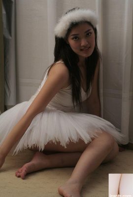 (Colección de modelos chinos) La parte superior de la sesión de fotos privada de la belleza corporal de la modelo china Xiao Rou, tipo buena esposa (64P)