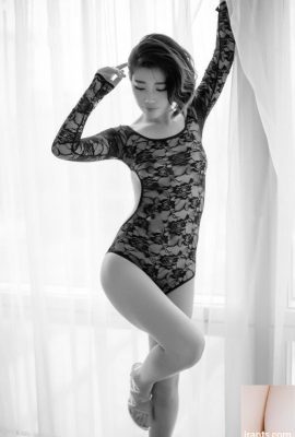 (Colección de modelos chinos) Belleza en blanco y negro de la belleza tatuada Las hermosas fotos desnudas de Xia Xia (65P)