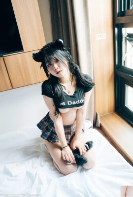 Tía  Loozy Neko (143P)