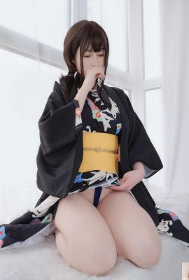 Shirogane 81 «Japanese Kimono 2» toma la iniciativa de exponer la parte inferior de su cuerpo, haciéndola sexy (64P)