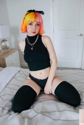 (Suicide Girls) 29 de agosto de 2022 – Lunalemon – Buttercup (42P)