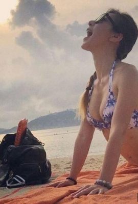 36E El bikini sexy y los pechos dominantes de la hermana de Hong Kong Chen Wanheng (19P)