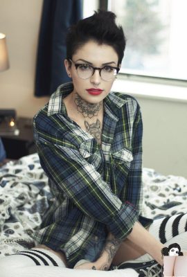 (Suicide Girls) 19 de marzo de 2015 – Leighraven Háblame de nerd (50P)