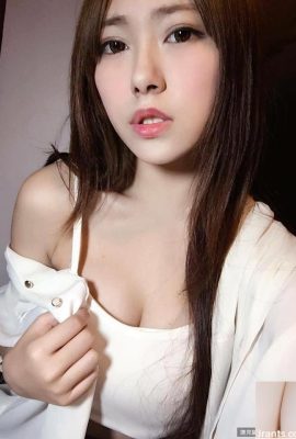 Chica guapa con hermosas piernas ~Vina Liu Siyu~ toma fotos sexys al aire libre con hermosos pechos (27P)