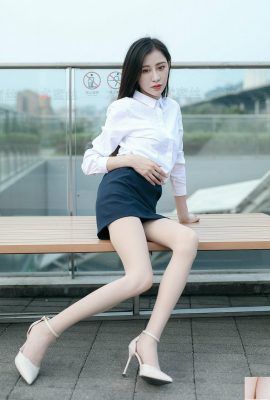 (YMS) Vol.023 Foto de la modelo de piernas Yi Ming OL de hermosas piernas relajándose en la terraza (58P)