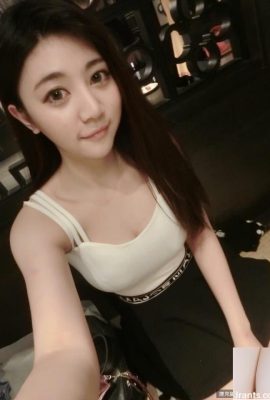 La sexy Xia Yanxin de 20 años con grandes pechos asiste a la boda (24P)