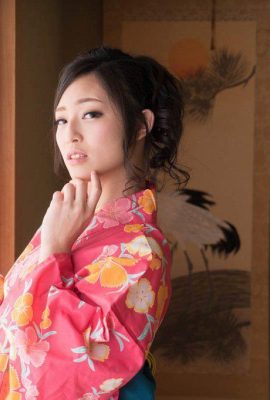 Chiaki Hidaka (20P) después de emborracharse con una dura belleza Yukata