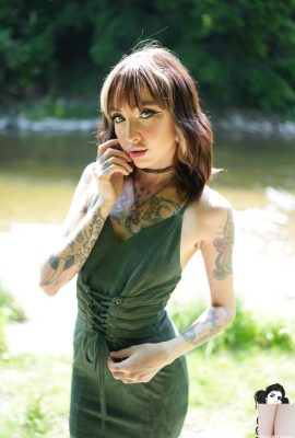 (Suicide Girls) 12 de diciembre de 2024 – Lovesick – Forest Eyes (41P)