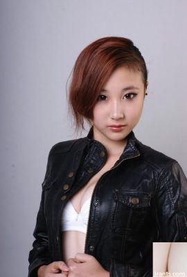 (Modelo china sexy) El sexy rodaje privado a pequeña escala de la joven modelo Lin Xiaojiao (34P)