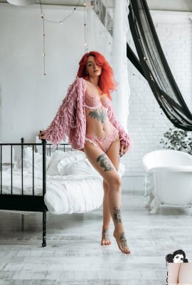 (Suicide Girls) 03 de enero de 2025 -sinni – Me veo bien en rosa (44P)