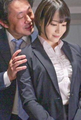 Airi Suzumura: Cuanto más la acosan con el poder, más cachonda se pone. No puede trabajar (15P).