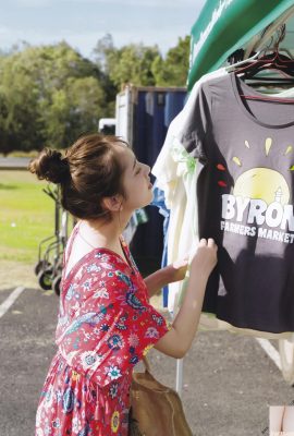 (Mizumaru Sayaka) Mostrar sus pechos regordetes y estar lista para lucir todo su cuerpo es tan matador (42P)