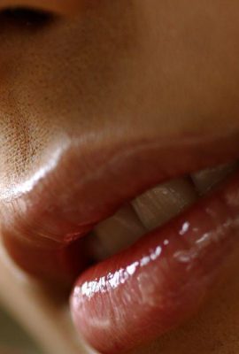 La mejor puta lleva pantalones transparentes rojos esperando que ingreses (12p)