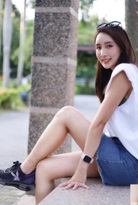 La dulce diosa «Zhenzhen» es una dulce sonrisa.