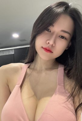 Cuerpo caliente «Miga Liao» La hermosa niña tiene una gran tentación (40p)