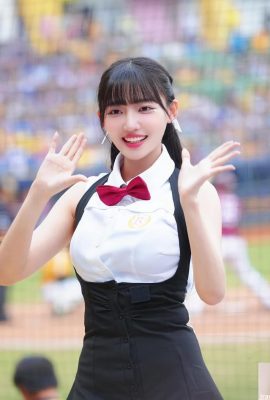 Los inocentes ojos grandes «Little Salt Yenyen» se están elevando, tan calientes y agradables para el ojo (29p)