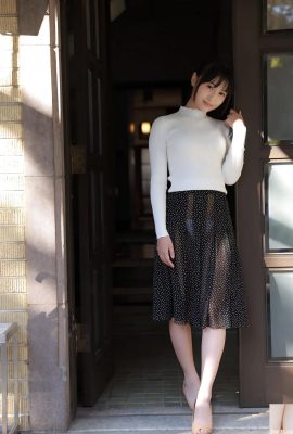 Moon-Liaoye) Con una apariencia dulce y una figura de pecho caliente y crujiente, está completamente sin ser (24p)