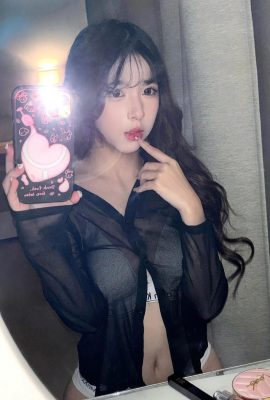 La «repollo» de belleza sin pares bien desarrollada puede ser dulce, sexy y encantador (14p)