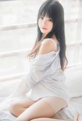 Meow de Cherry «Cherry Insipe-White Shrattered» (49p)