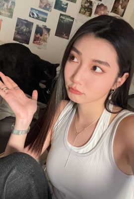 Apariencia dulce «Chen Yijia_Sabrina» tiene características faciales puras y delicadas (15p)