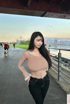 La piel de la piel blanca como la nieve «femenina» es la cara linda natural (19p)