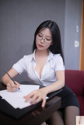 Secretario Coquettish Sexy Thong Butchocks perfectos altos medias negras sin pechos regordetes internos Temptación (16p)